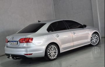 Volkswagen Jetta 2.0 TSI Highline DSG - Foto #4