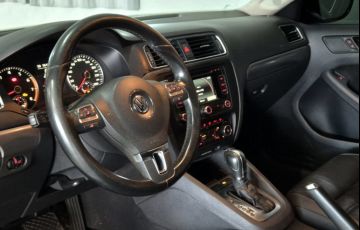 Volkswagen Jetta 2.0 TSI Highline DSG - Foto #6