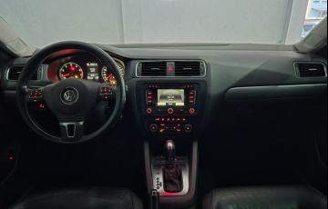 Volkswagen Jetta 2.0 TSI Highline DSG - Foto #9