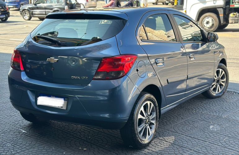 Chevrolet Onix 1.4 MPFi LTZ 8v - Foto #3