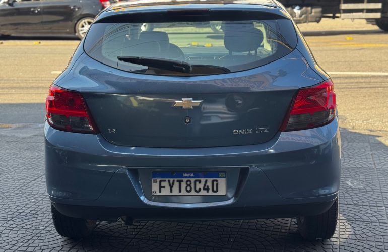Chevrolet Onix 1.4 MPFi LTZ 8v - Foto #5