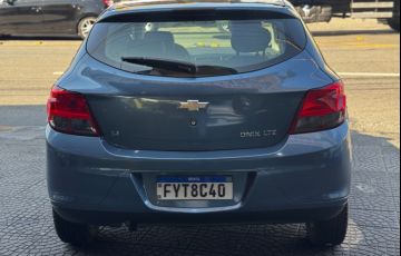 Chevrolet Onix 1.4 MPFi LTZ 8v - Foto #5