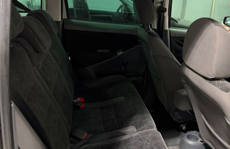 Fiat Idea ELX 1.4 (Flex) - Foto #2