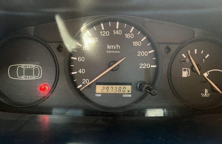 Ford Courier 1.6 MPi L 8v - Foto #8