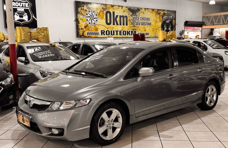 Honda Civic 1.8 LXS 16v - Foto #2