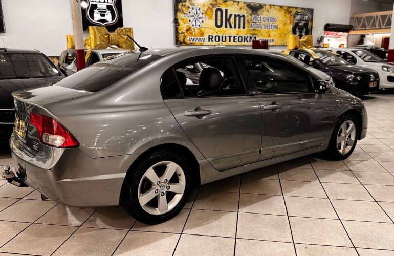 Honda Civic 1.8 LXS 16v - Foto #4