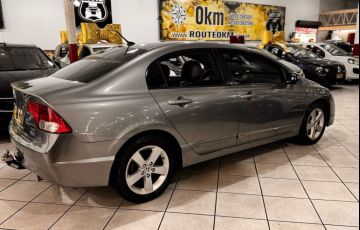 Honda Civic 1.8 LXS 16v - Foto #4