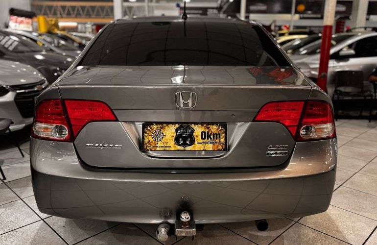 Honda Civic 1.8 LXS 16v - Foto #6