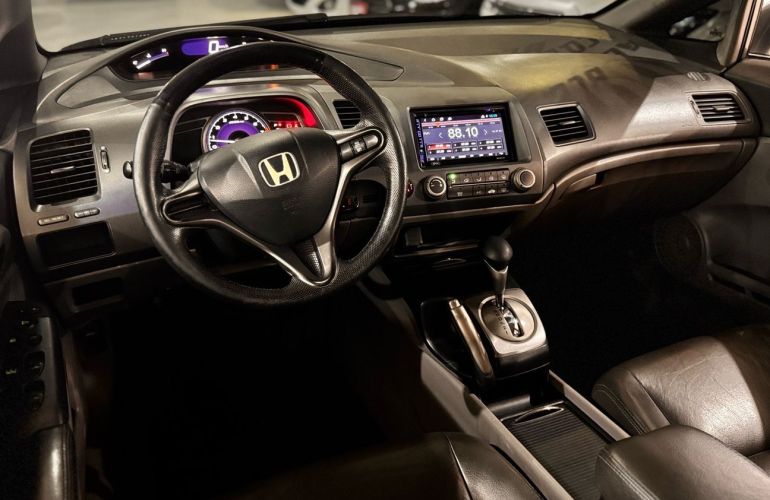 Honda Civic 1.8 LXS 16v - Foto #8