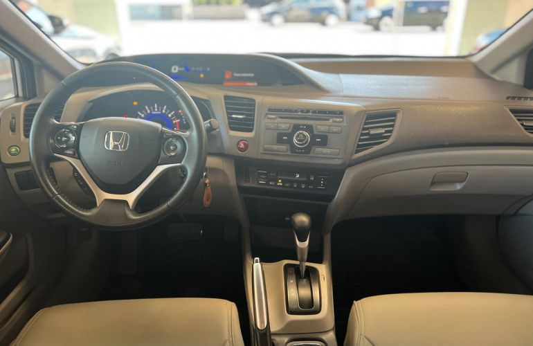 Honda Civic 2.0 LXR 16v - Foto #5