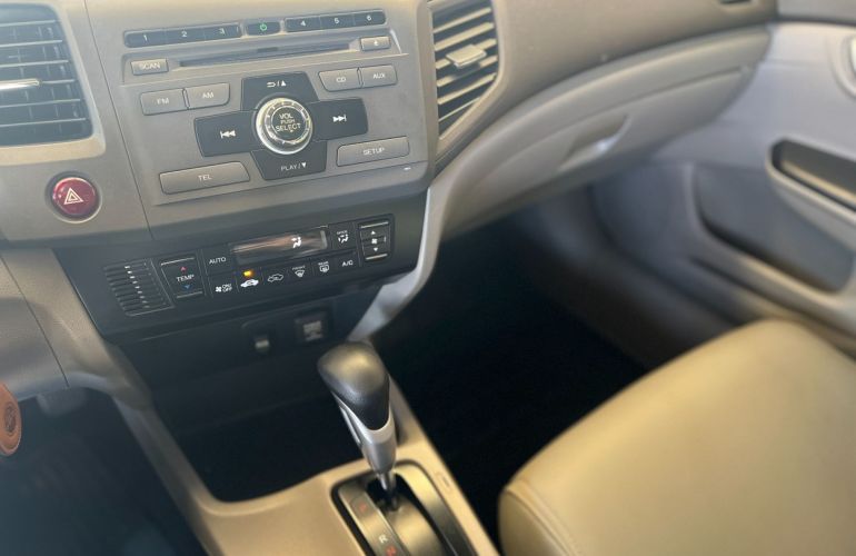 Honda Civic 2.0 LXR 16v - Foto #6