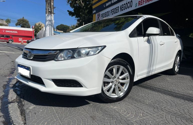 Honda Civic 1.8 LXS 16v - Foto #2