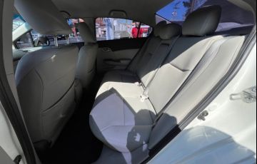 Honda Civic 1.8 LXS 16v - Foto #8