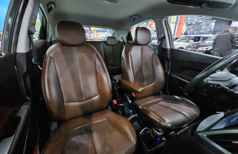 Hyundai Hb20x 1.6 16V Premium - Foto #10