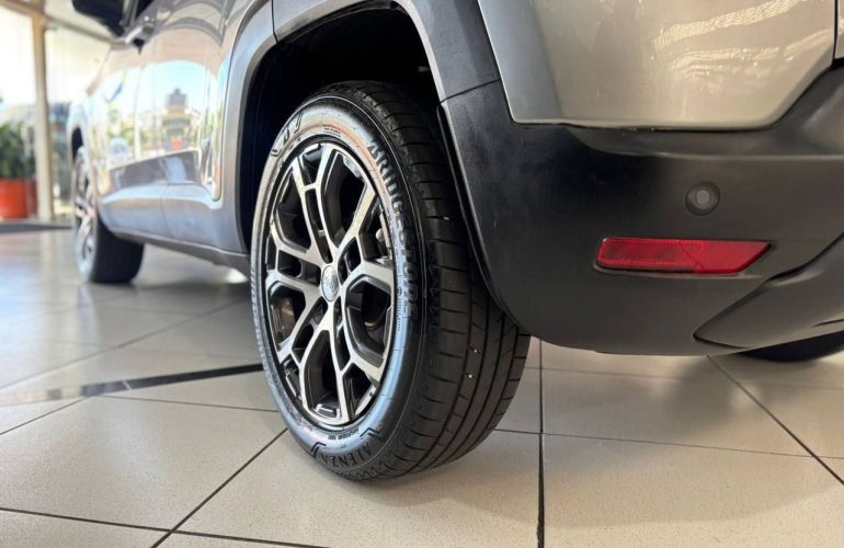 Jeep Renegade 1.3 T270 Turbo Longitude - Foto #8