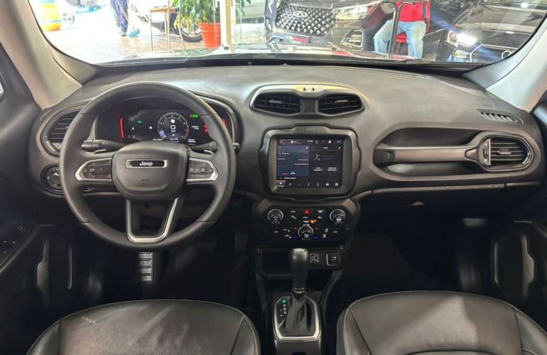Jeep Renegade 1.3 T270 Turbo Longitude - Foto #9
