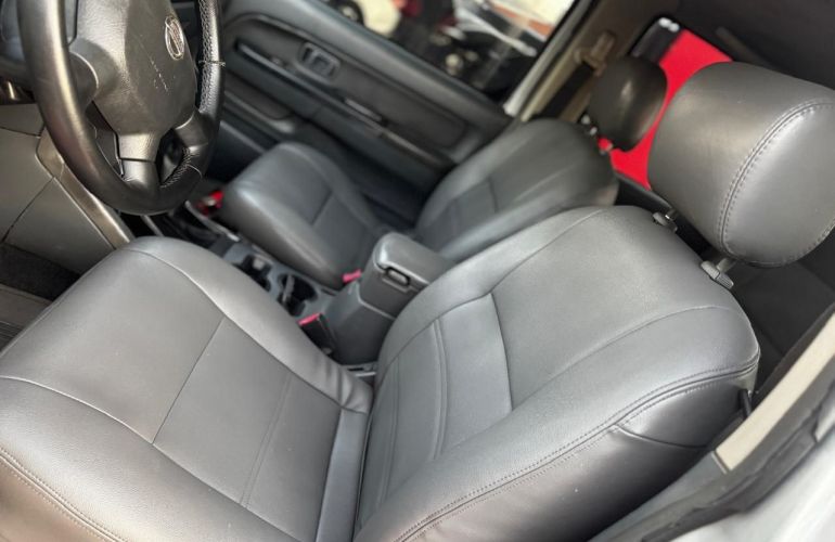 Nissan Frontier 2.8 Xe 4x4 CD Turbo Eletronic - Foto #10