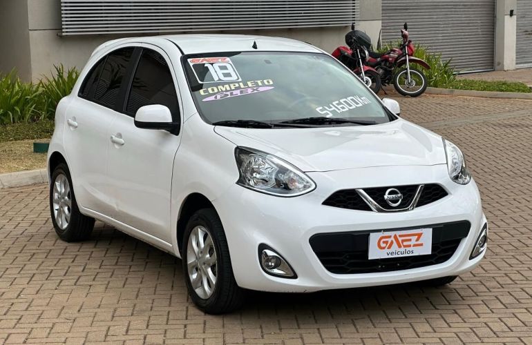 Nissan March 1.6 SV 16v - Foto #3