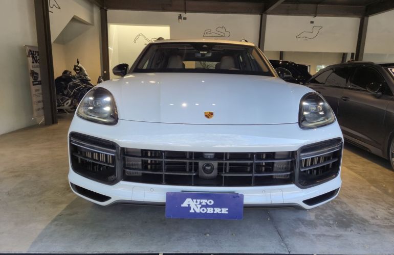 Porsche Cayenne 4.0 V8 Turbo AWD S - Foto #2