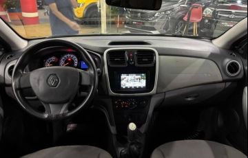 Renault Logan 1.6 Expression 8v - Foto #9