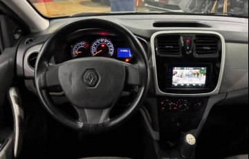 Renault Logan 1.6 Expression 8v - Foto #10