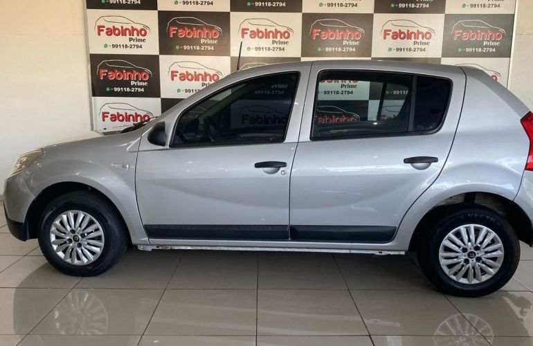 Renault Sandero 1.0 Expression 16v - Foto #3