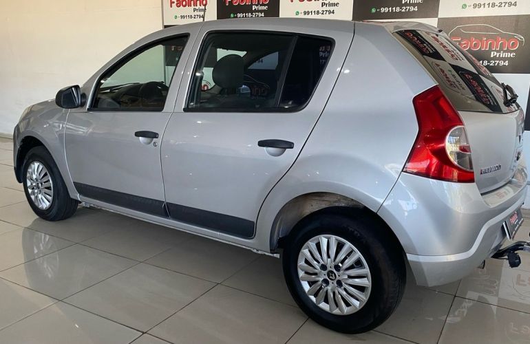 Renault Sandero 1.0 Expression 16v - Foto #4