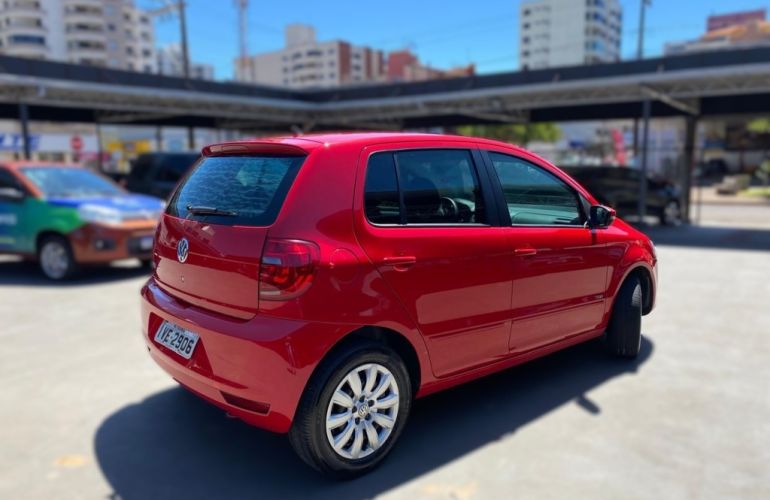 Volkswagen Fox 1.0 8V (Flex) 4p - Foto #3