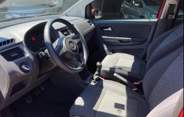 Volkswagen Fox 1.0 8V (Flex) 4p - Foto #6