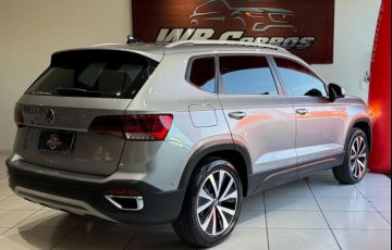 Volkswagen Taos 250 TSi Highline - Foto #4