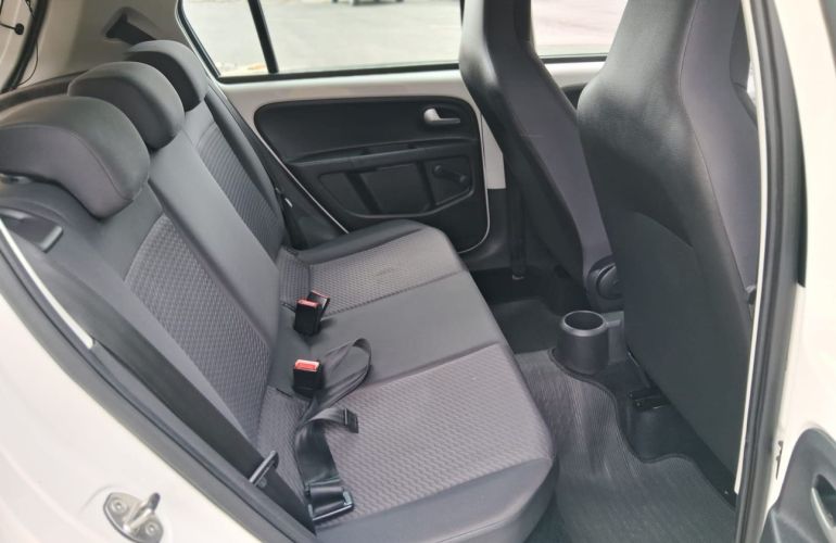 Volkswagen Up 1.0 MPi Move Up 12v - Foto #6
