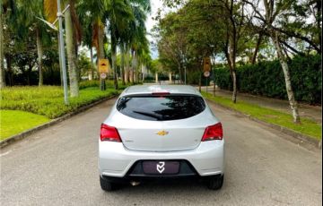 Chevrolet Onix 1.0 MPFi Joy 8V Flex 4p Manual - Foto #5