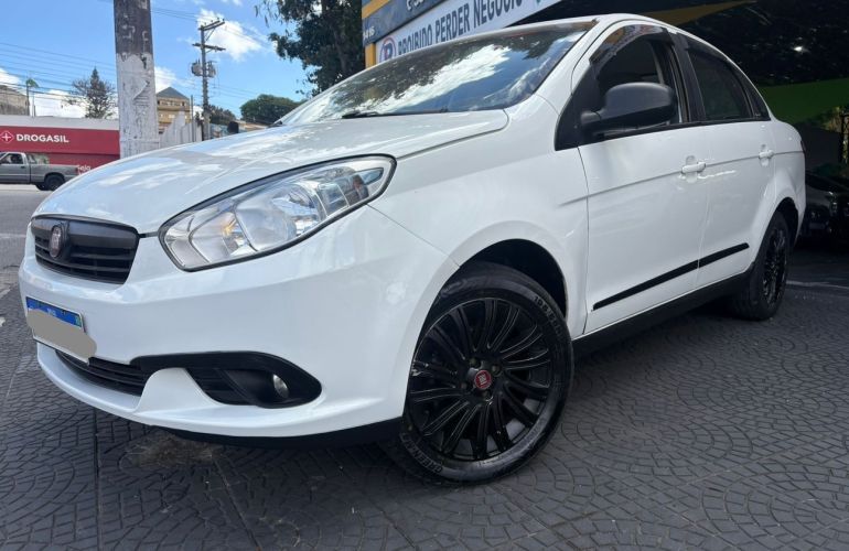 Fiat Grand Siena 1.6 MPi Essence 16v - Foto #2