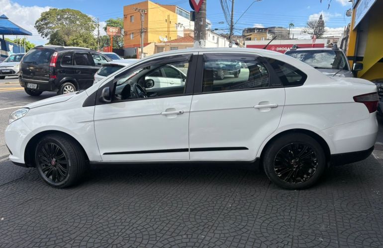 Fiat Grand Siena 1.6 MPi Essence 16v - Foto #4