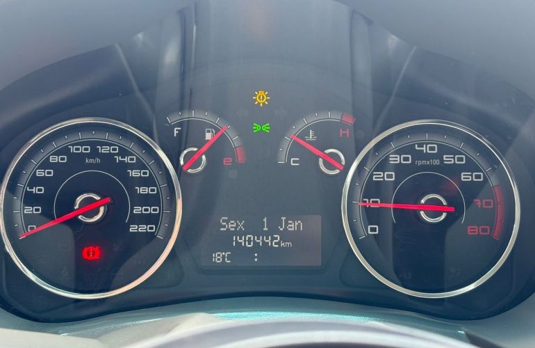 Fiat Grand Siena 1.6 MPi Essence 16v - Foto #9
