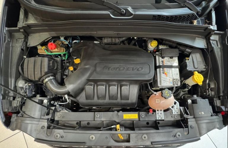 Jeep Renegade 1.8 16V Sport - Foto #8