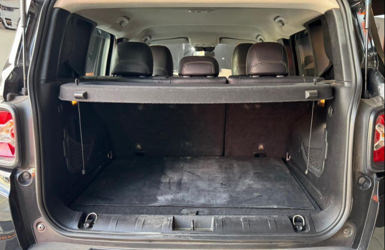 Jeep Renegade 1.8 16V Sport - Foto #9