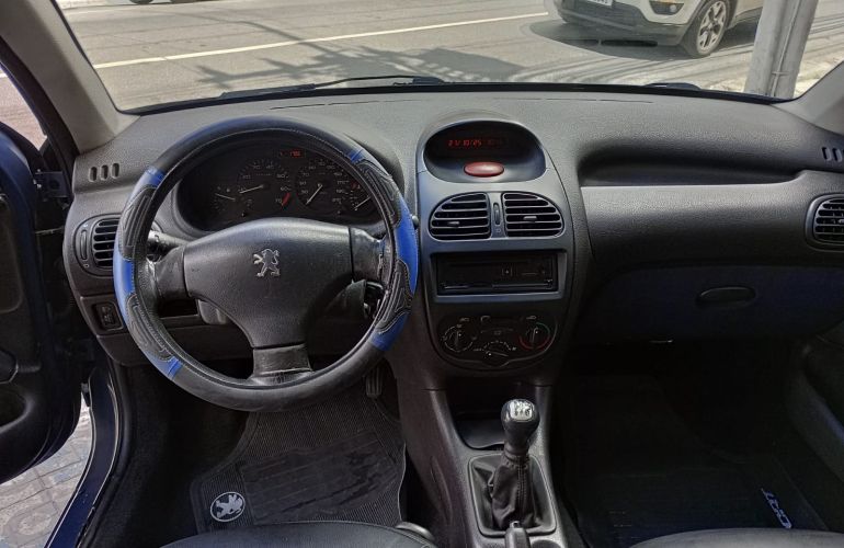 Peugeot 206 Hatch. Soleil 1.0 16V - Foto #8