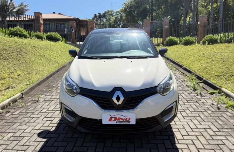 Renault Captur 1.6 Life CVT - Foto #2