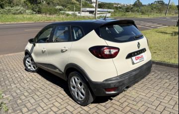 Renault Captur 1.6 Life CVT - Foto #3