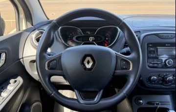 Renault Captur 1.6 Life CVT - Foto #8