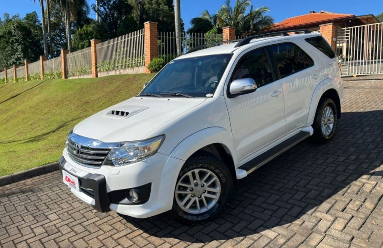 Toyota Hilux SW4 SRV 3.0 4X4 (7 Lugares) - Foto #3