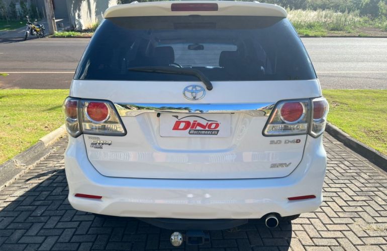 Toyota Hilux SW4 SRV 3.0 4X4 (7 Lugares) - Foto #5