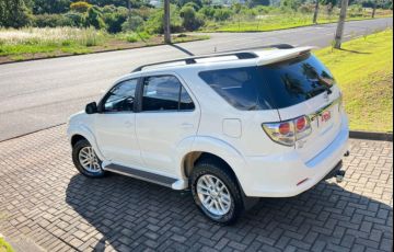 Toyota Hilux SW4 SRV 3.0 4X4 (7 Lugares) - Foto #6