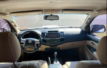 Toyota Hilux SW4 SRV 3.0 4X4 (7 Lugares) - Foto #7