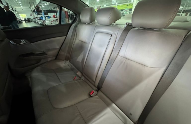 Honda Civic 2.0 LXR 16v - Foto #8
