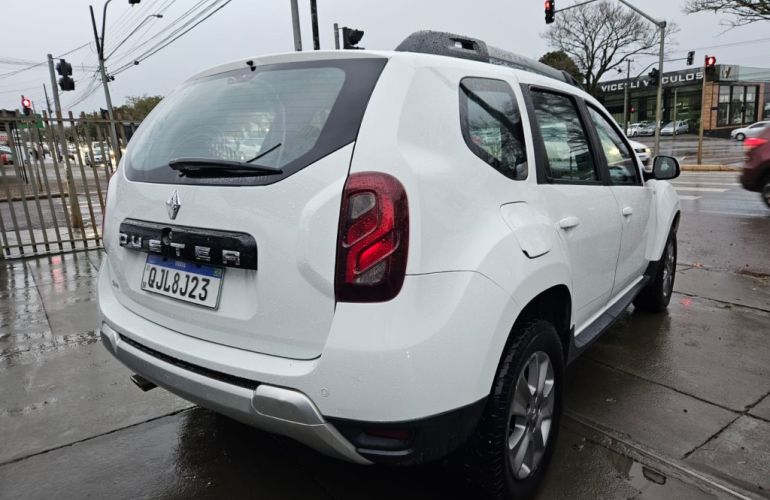 Renault Duster 2.0 16V  Dynamique Media NAV 4x4 (Flex) - Foto #8