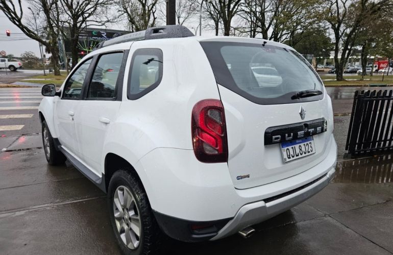 Renault Duster 2.0 16V  Dynamique Media NAV 4x4 (Flex) - Foto #10