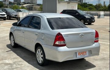 Toyota Etios 1.5 X Plus Sedan 16v - Foto #2