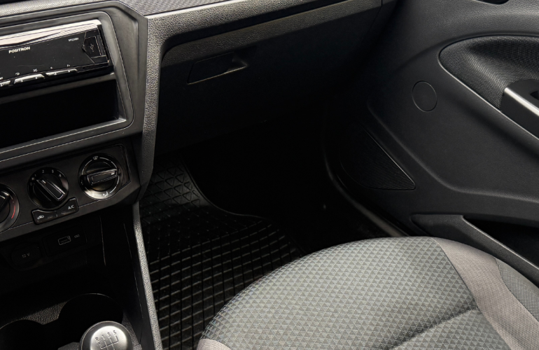 Volkswagen Gol 1.0 - Foto #5